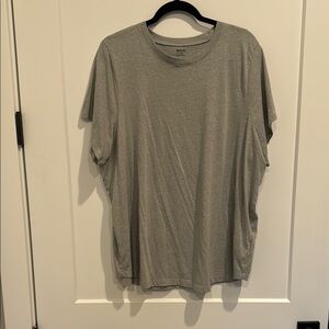 Madewell 2X Gray Short Sleeve Womens Tee. Supers soft.